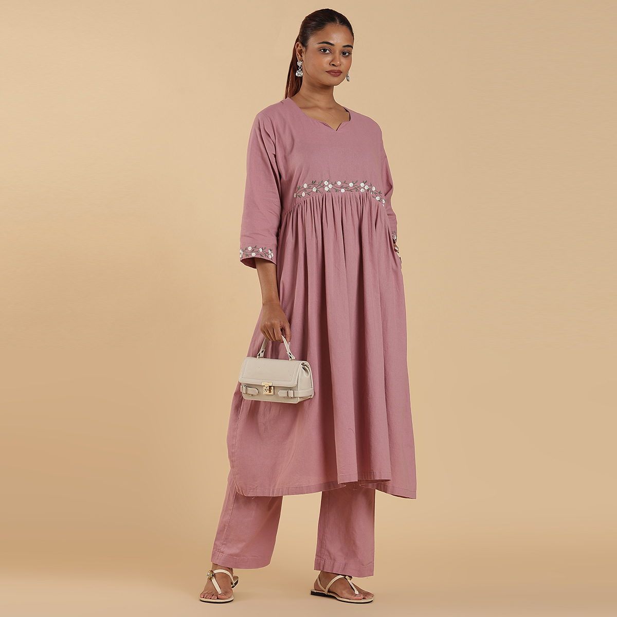Embroiderd Kurta With Trousers
