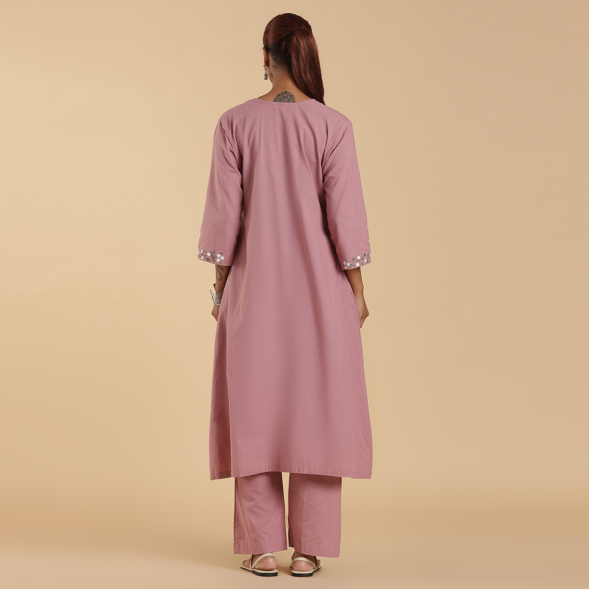 Embroiderd Kurta With Trousers 4